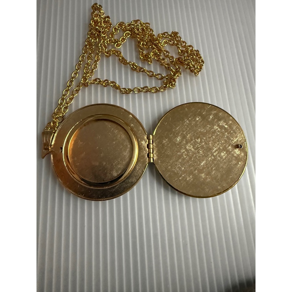 Avon Locket Necklace Womens OS Gold Floralpoint Vintage Petit Point Embroidery - Picture 6 of 7